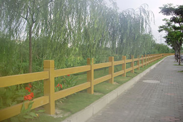 仿木欄（lán）杆