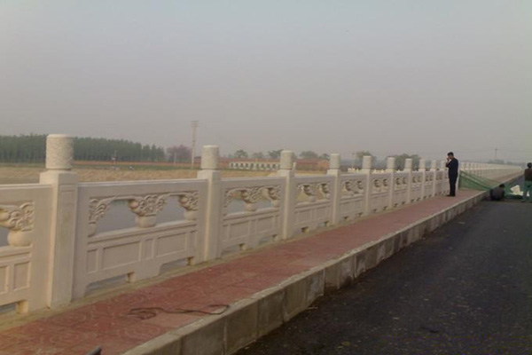  鑄造（zào）石欄（lán）杆