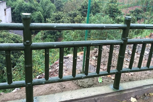 仿竹欄杆（gǎn）